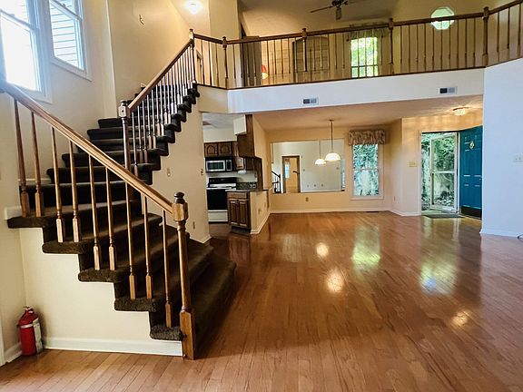 5th image of 8502 Old Towne Ct