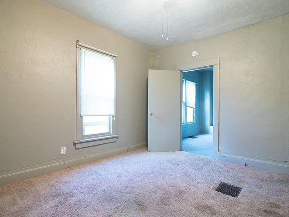 2nd image of 2504 Olive St APT 2