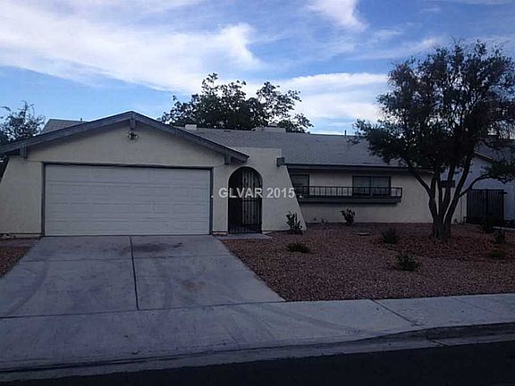 2nd image of 1701 Stoneybrook Dr