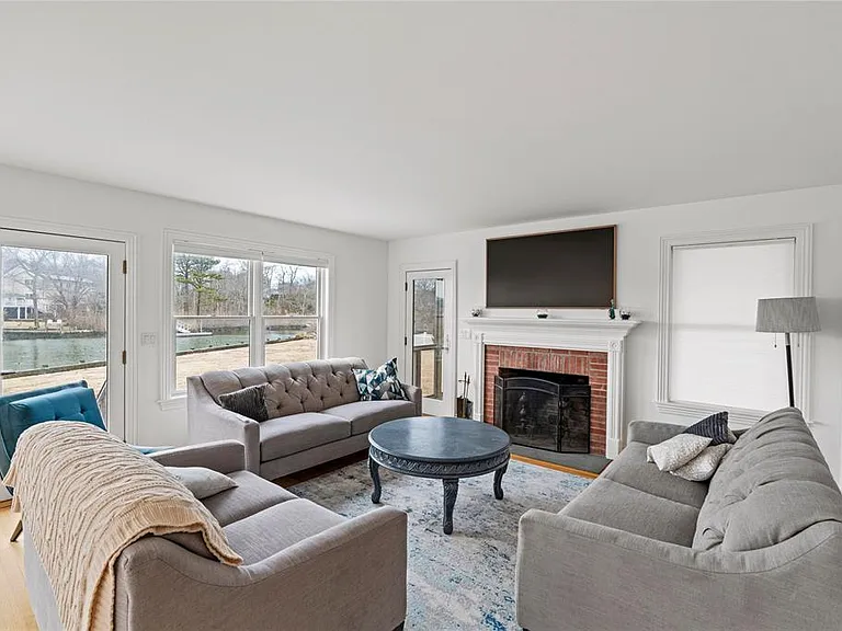 8 Hyler Dr — Photo 6