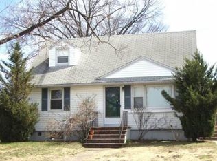 169 Vanderburgh Ave, Rutherford, NJ 07070