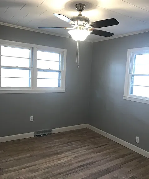 300 N Hampton Rd — Photo 7