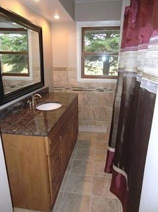3rd image of 1421 Tamarack Ln