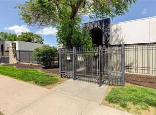 4157 Roanoke Rd APT 2, Kansas City, MO 64111