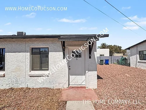 2714 N Hopi Pl Photo 1