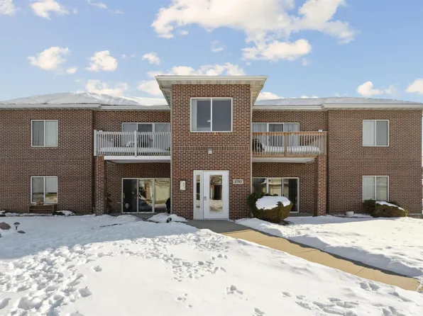 3705 Pheasant Ln Unit 2, Waterloo, IA 50701