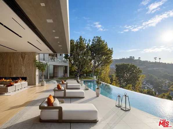 9330 Flicker Way, West Hollywood, CA 90069