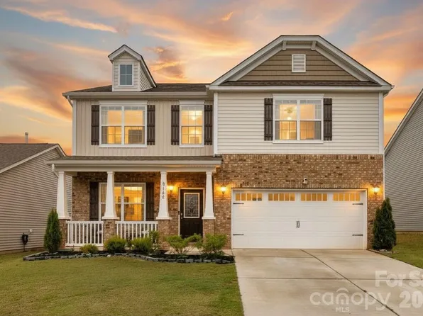 9142 Mackinaw Dr, Gastonia, NC 28056