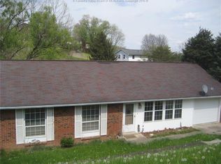 5224 Betheny Dr, Cross Lanes, WV 25313