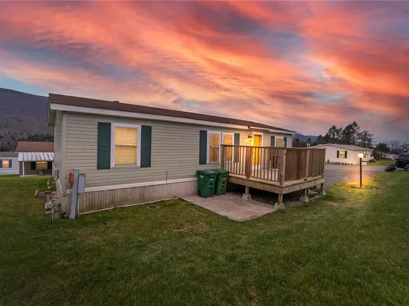4 Matthew Ln, Kunkletown, PA 18058