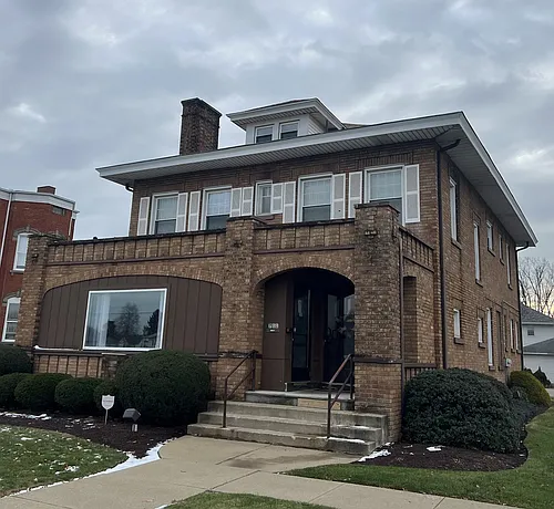 711 Lincoln Way E #UP Photo 1 711 Lincoln Way E #UP Photo 1