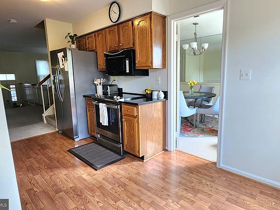 5th image of 8738 Delcris Dr