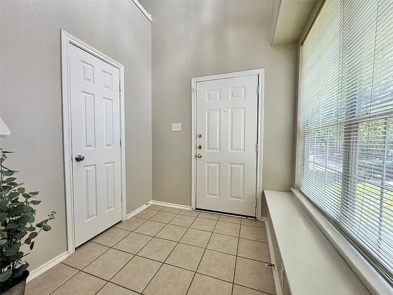 234 W Stedhill Loop — Photo 3