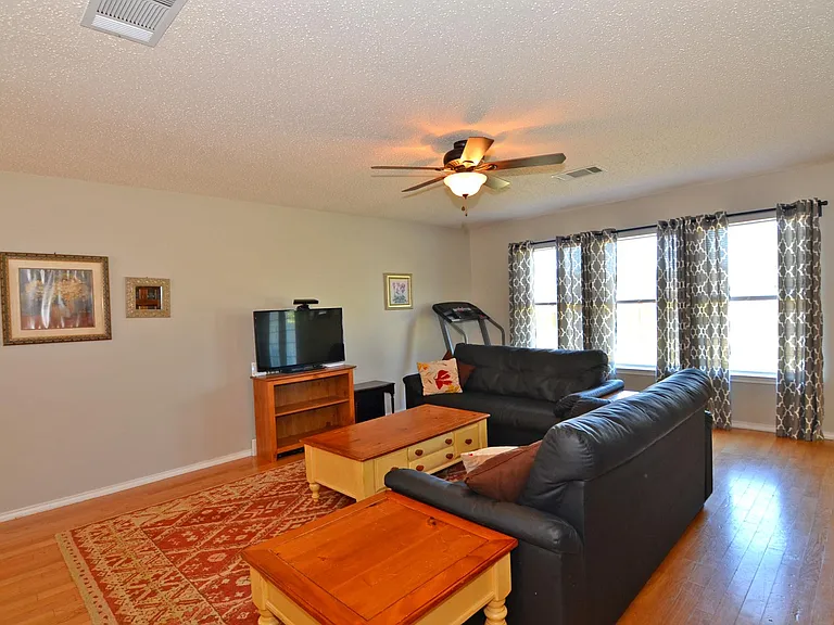 2514 Byfield Dr — Photo 5