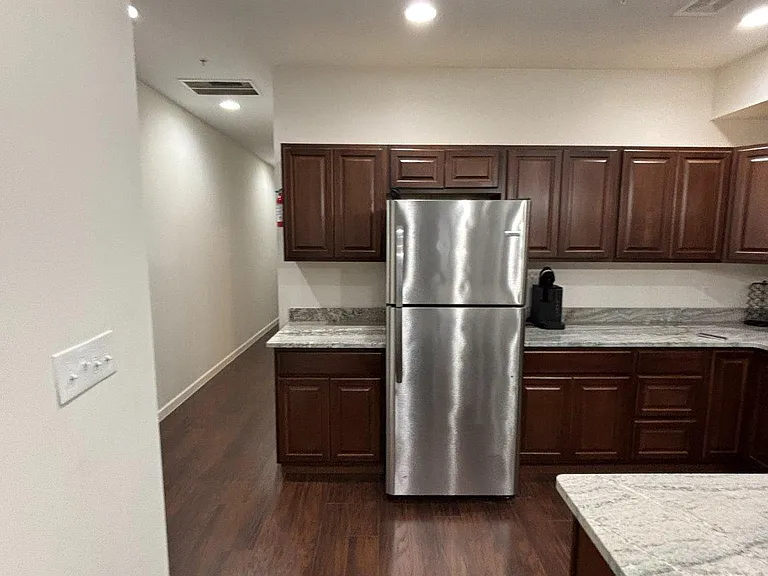 6005 Eads St NE — Photo 8