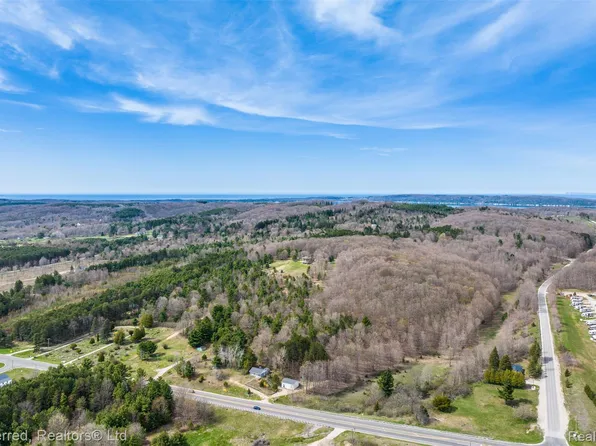 Vac Lobb Rd, Frankfort, MI 49635