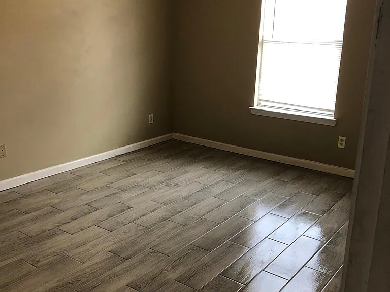 7032 Country Walk Dr — Photo 12
