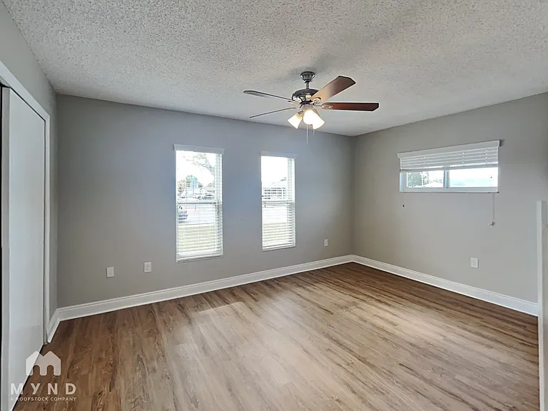 6339 Langston Ave — Photo 18