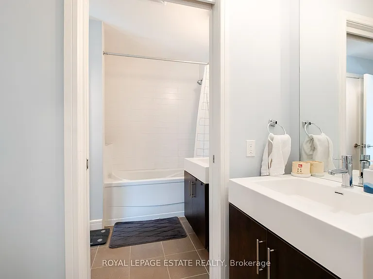 112 George St S #S711 — Photo 18