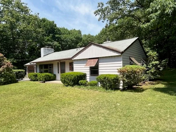 93 Stearns St, Framingham, MA 01701