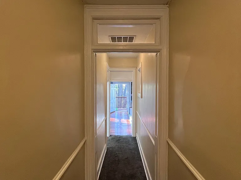 909 N 6th St — Photo 26