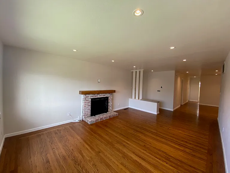1874 Bandoni Ave — Photo 3
