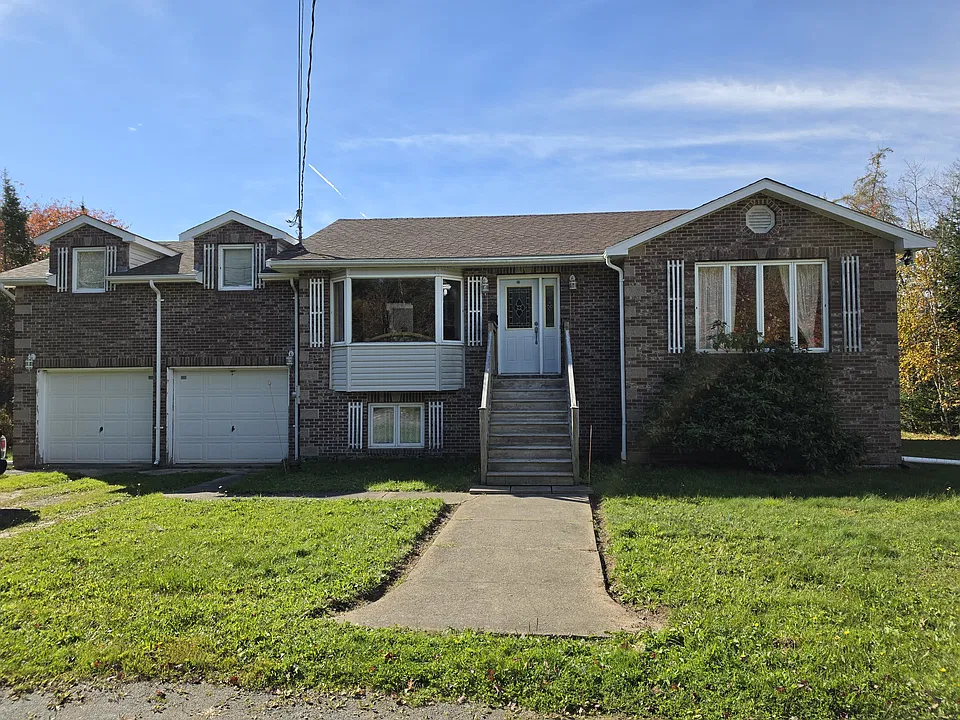5 Charles Meade Dr #1