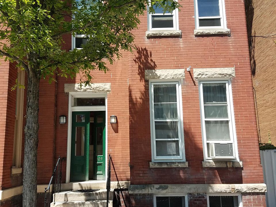 1st image of 909 Prince St