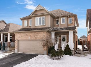 11 Arnold Cres, Essa, ON L3W 0P9