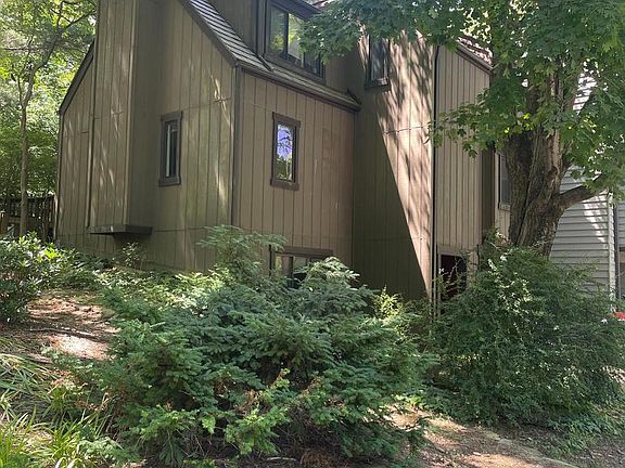 2nd image of 1537 Park Glen Ct