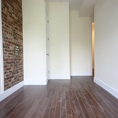 Rented by P Management | media 41