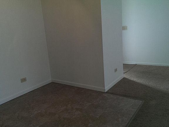 3rd image of 1221 Fairwood Ct APT 2