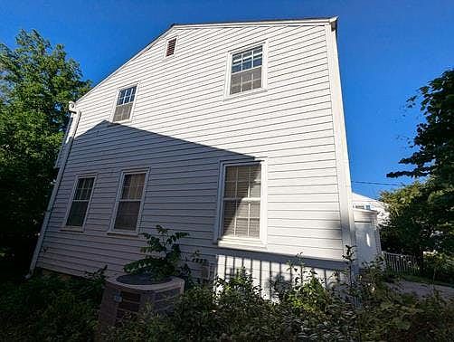 2nd image of 1810 W Sunset Ave