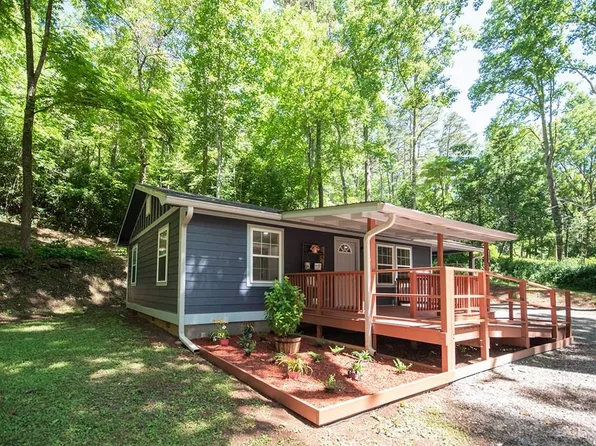 108 Moses Rd, Franklin, NC 28734