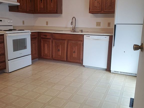 2nd image of 8510 Morning Glory Ln