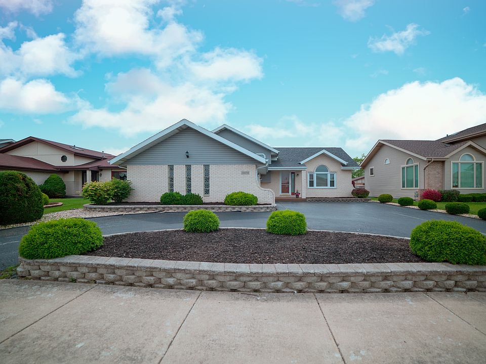 1st image of 20050 Lake Lynwood Dr