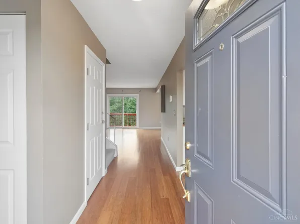 42 Applewood Dr, Fairfield, OH 45014