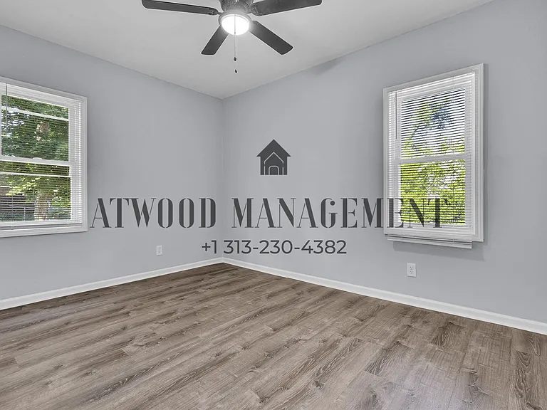 21345 Bennett St — Photo 10
