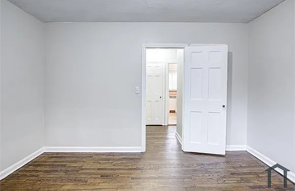 3 bed, 1000 sqft, $1,992 — Photo 4