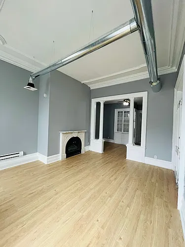 360 Madison Ave Photo 1