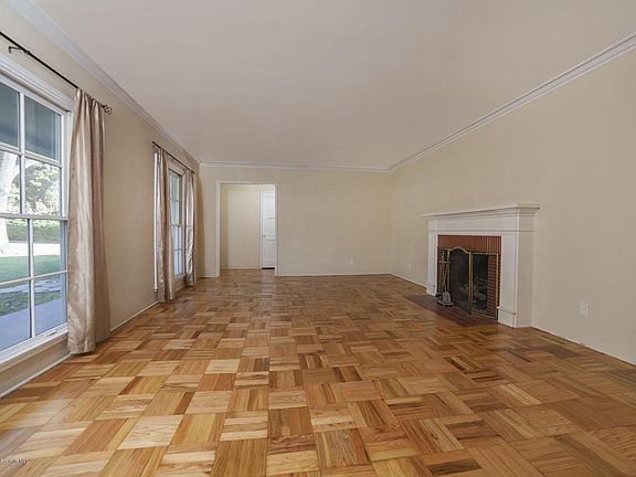 5th image of 2660 Huntington Dr