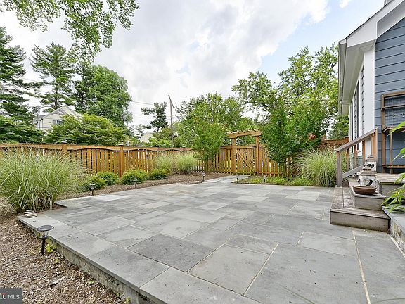 4th image of 8610 Lancaster Dr