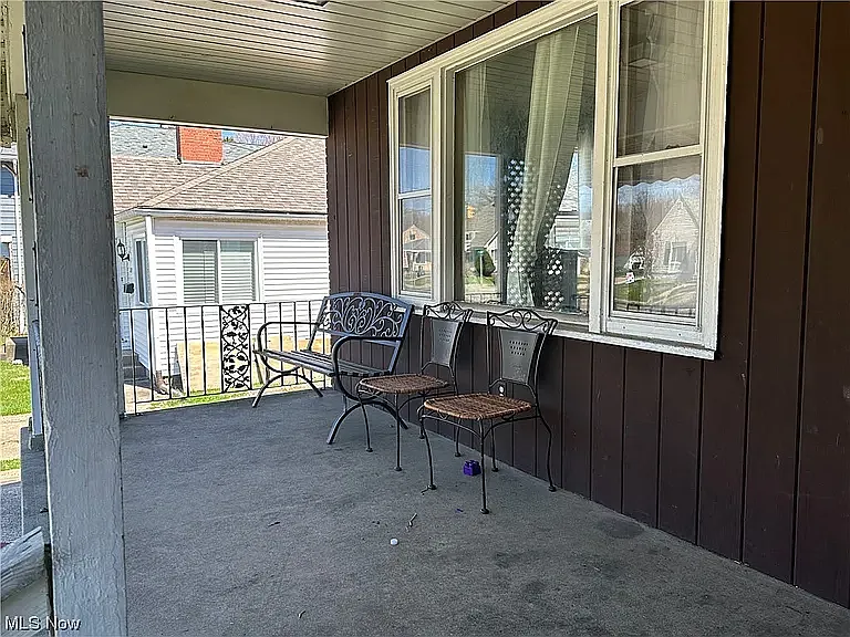 3 bed, 1156 sqft, $1,300 — Photo 4