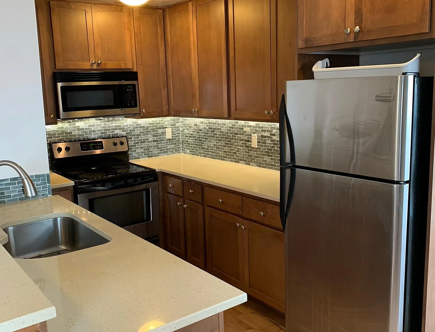 5211 Fauntleroy Way SW — Photo 1