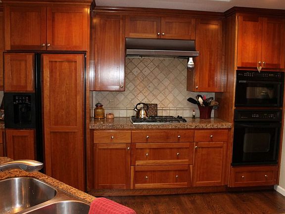 3rd image of 6033 Sanford Dr