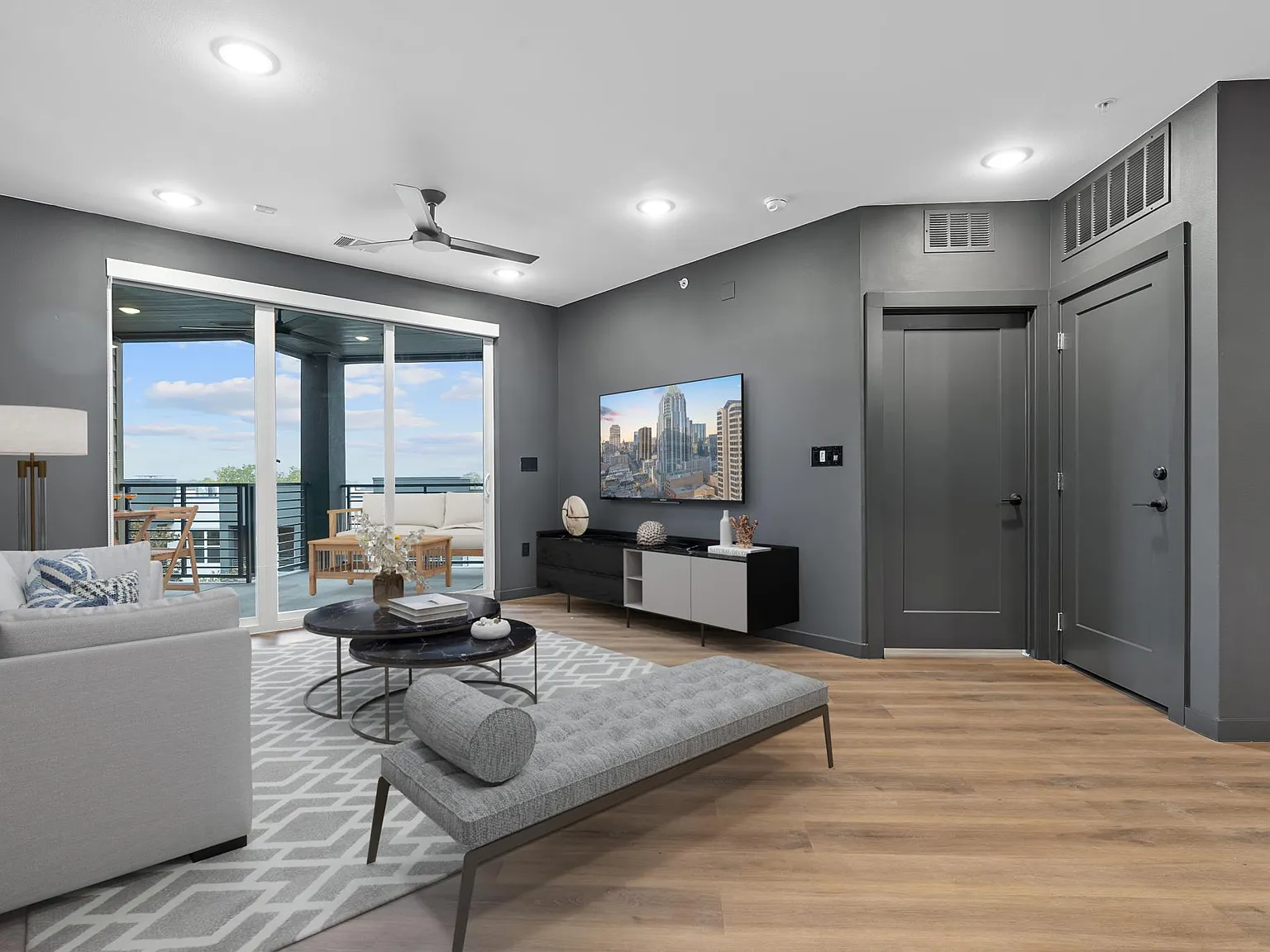 2 bed, 1022 sqft, $2,350 — Photo 3
