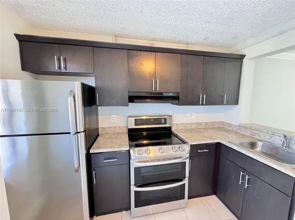 95 NE 41st St APT L174, Oakland Park, FL 33334