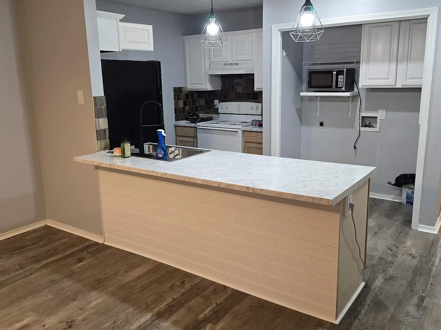 2423 W Gum St — Photo 3