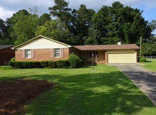 946 Sunset Dr, Greenwood, SC 29646