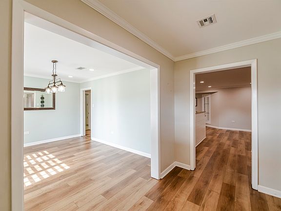 2nd image of 301 Estate Dr
